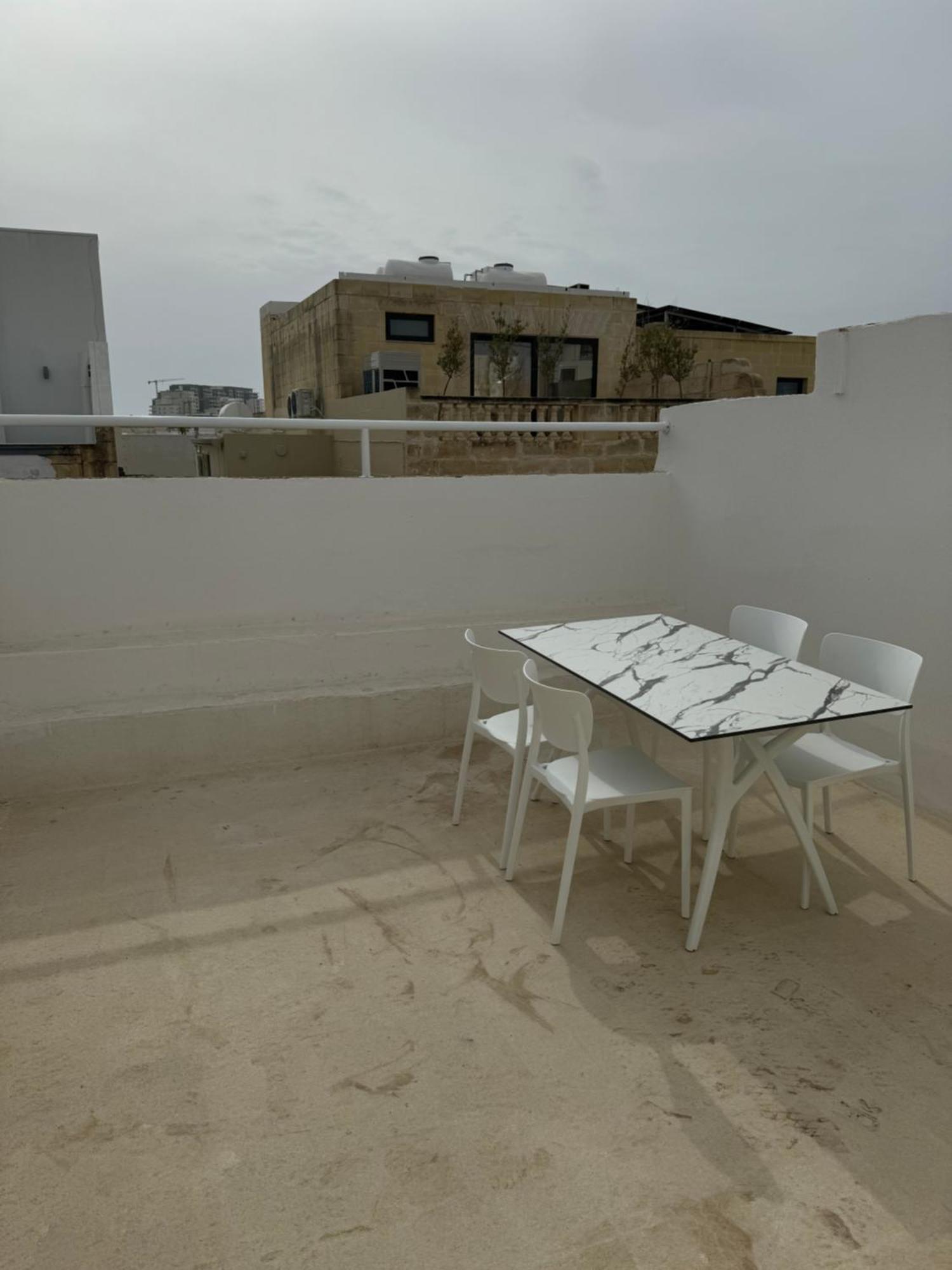 Townhouse 26 In Sliema, Malta Villa Buitenkant foto